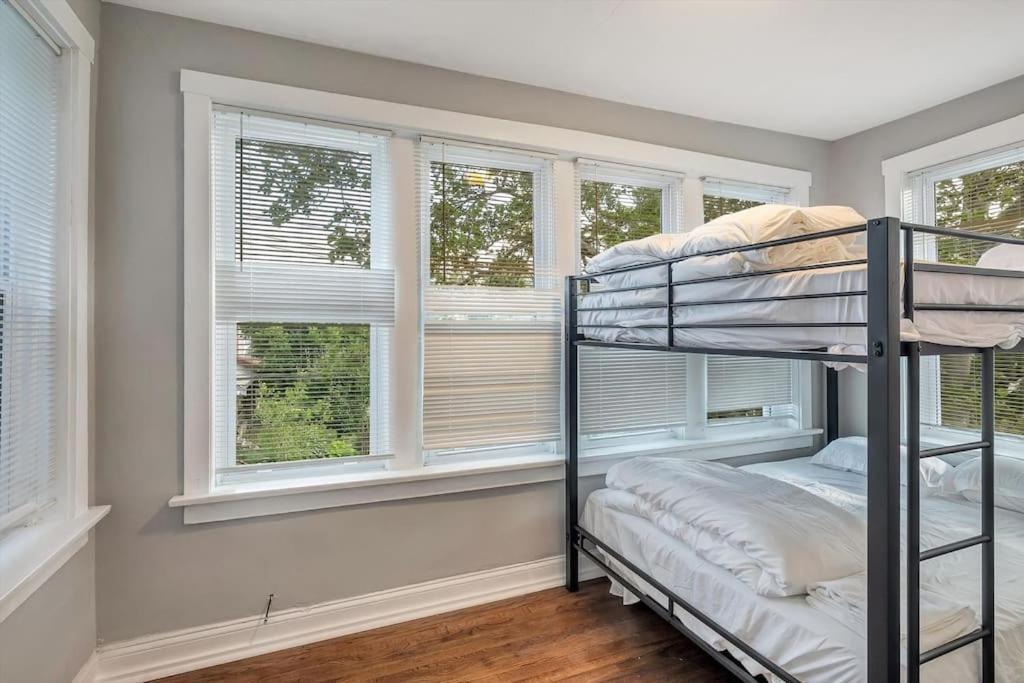 Beautiful Tower Grove Unit Recently Renovated 2S Villa Richmond Heights Buitenkant foto