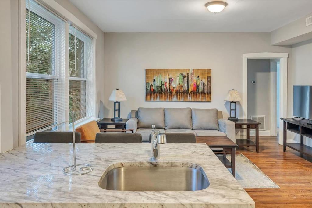 Beautiful Tower Grove Unit Recently Renovated 2S Villa Richmond Heights Buitenkant foto